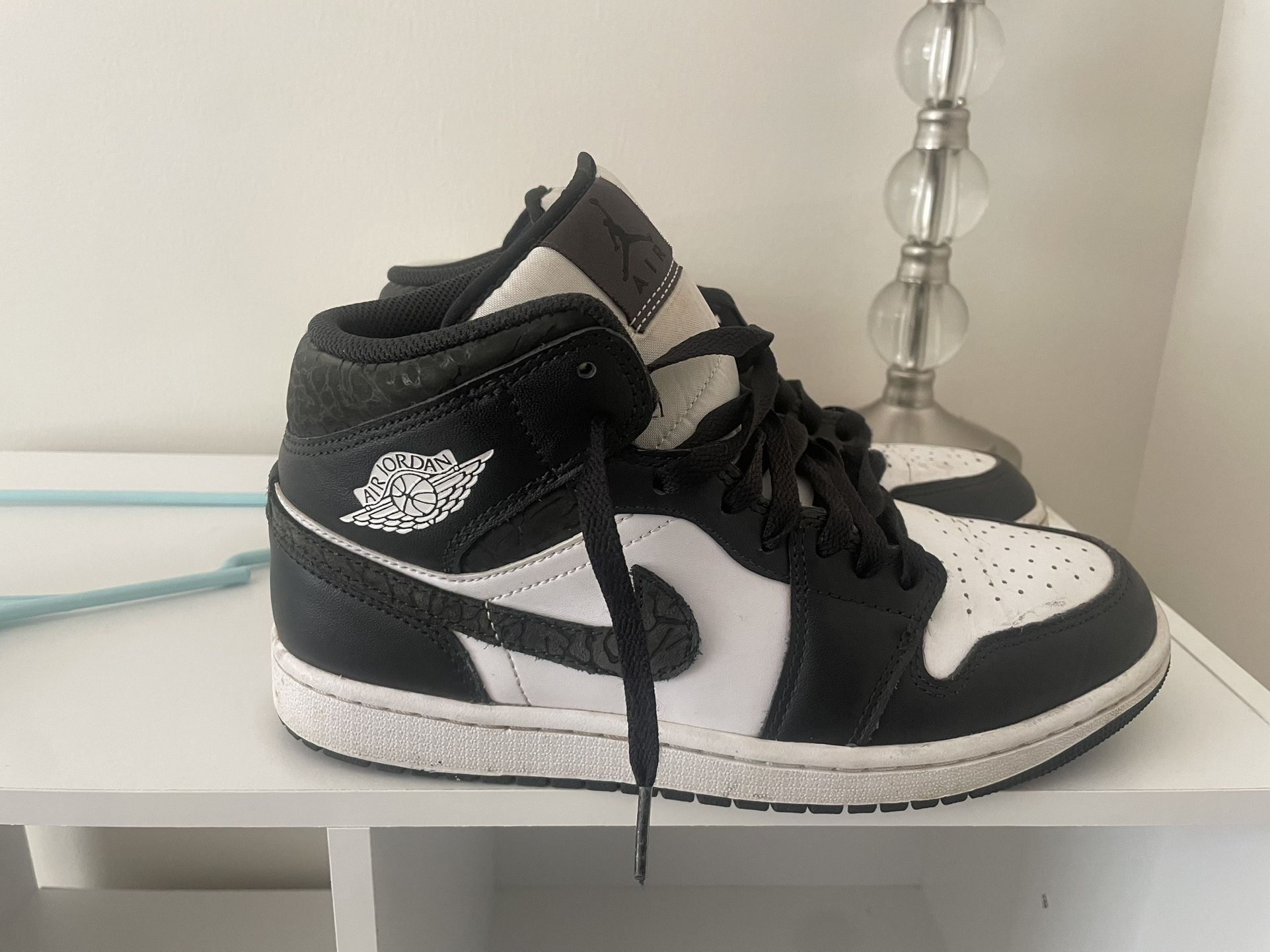 Jordan 1 Mid Panda Elephant