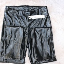 Black faux leather pants, ideal for a night out. Never worn before 
