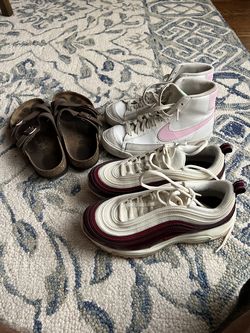 Woman's Shoes