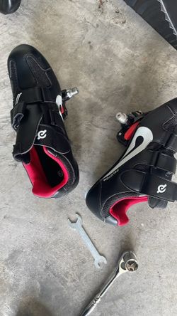 Pelaton shoes size 10