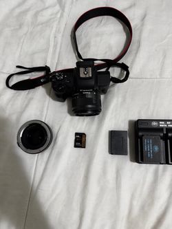 Canon EOS M50 Mirrorless Camera Bundle