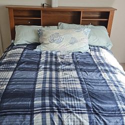 Full Sz Bed With Shelving Headboard