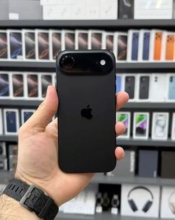 Apple iPhone 17 Air 5G  (Unlocked) 