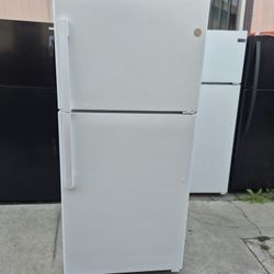 Apartment Size Fridge Like New Condition $245