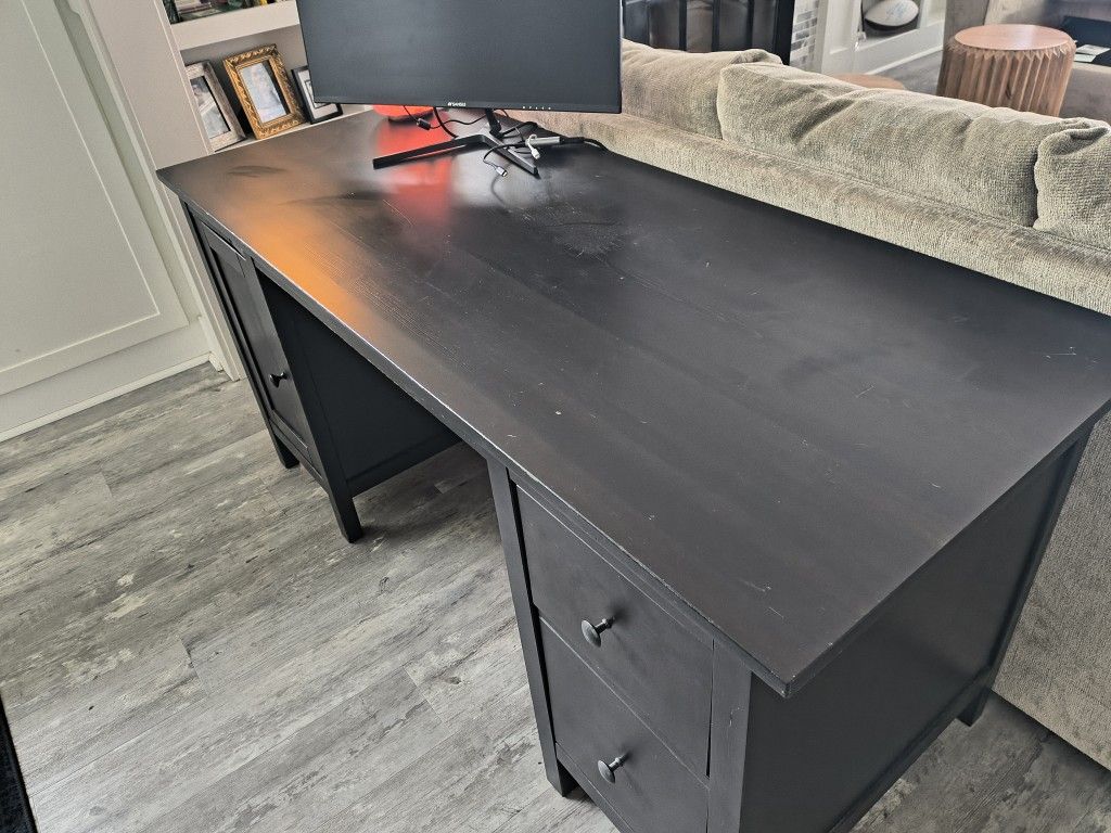 Free Desk