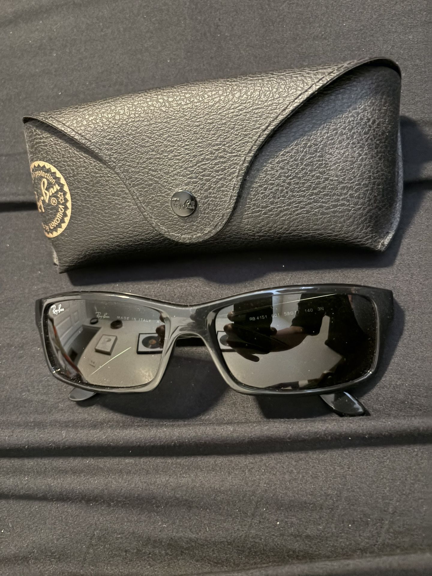Ray Ban RB4151 601 Sunglasses – Excellent Condition w 