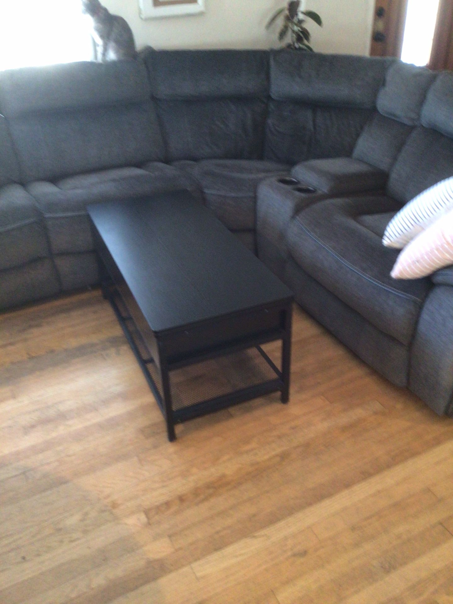 Lift Top Coffee Table 💥Never Used💥 NEW - Very Nice Durable Finish 