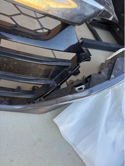 Honda civic 2020 bumper (broken clips)