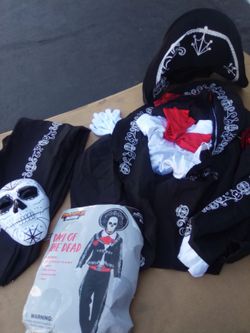 Costume