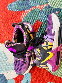 Nike LeBron kids sz 3 y
