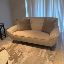 $$300 $$Sofa Like New Not Free