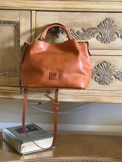 Dooney and bourke purse