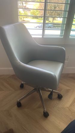 Modern office chair