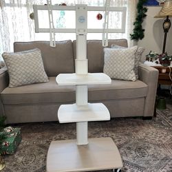 Rolling tv Stand