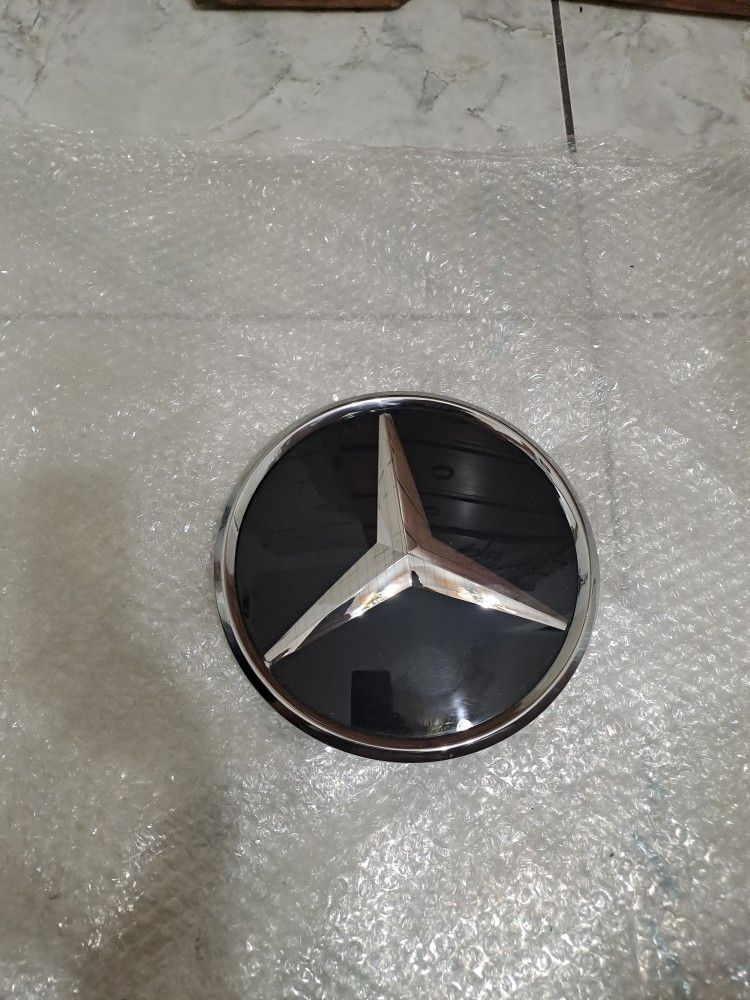 Mercedes Benz Gle Estern Emblem A000(contact info removed)