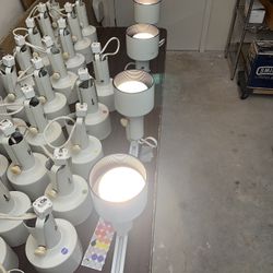 Commercial Lighting Tracks with Twist-in Fixtures