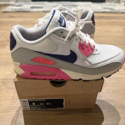 Women’s Air Max 90s 2010 Release Size 9