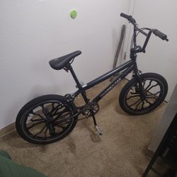 Mongoose Freestyle BMX Trick Bike