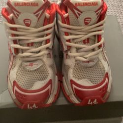 Balenciaga runners