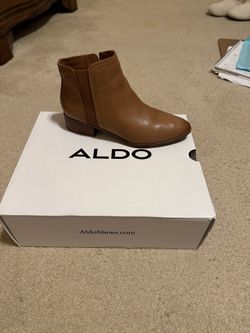 Women’s (ALDO) ankle high boots sz8.5