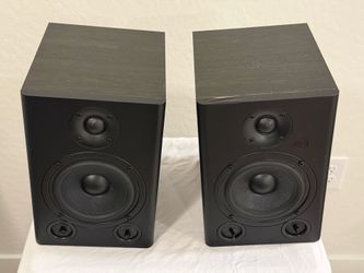 NEUMI BS5P Powered Bookshelf Speakers