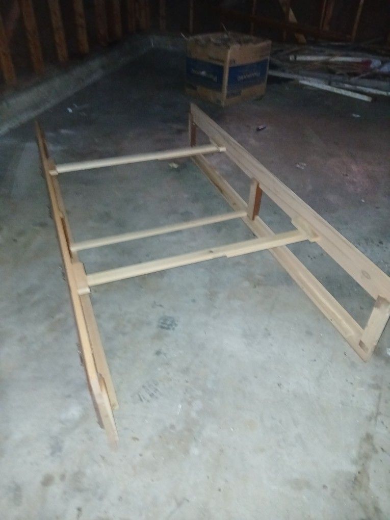 Small Bed And Frame With Dresser