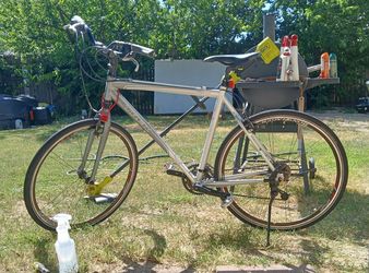 Trek 7500 hybrid bike