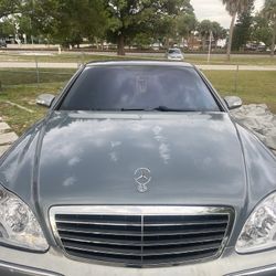 Mercedes Benz S-Class Grill