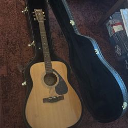 Yamaha F335 Acoustic Guitar With Case