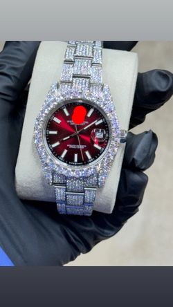 R style watch