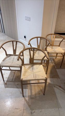 Set of 4 Wishbone Dining Chairs