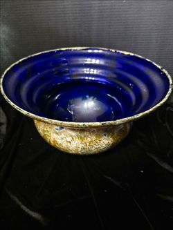 Cobalt blue,mottled green art glass vessel by Nicholas Nourot iridescent design.12"×7.75"