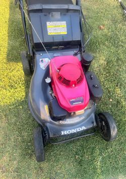 Honda HRC 216 Commercial Lawnmower