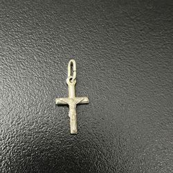925 Sterling Silver Mini Crucifix Pendant 