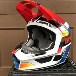 kids dirt bike helmet