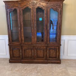 China Cabinet Very Good Condition 150 Need Gone ASAP