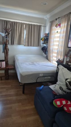 Adjustable frame and mattress full