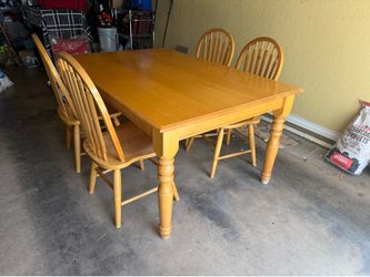 Solid Maple Dining table with 4 chairs