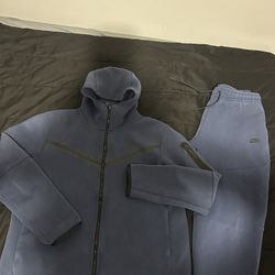 Blue Nike Tech Size Large Men 