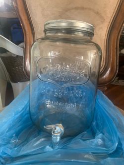 Yorkshire Beverage dispenser 8 liters/ 2.1 gallons