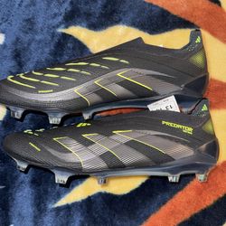 Adidas Predator Elite Pro Quality football/soccer cleats size 13M