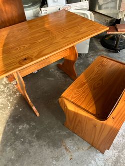 Garden / Kids Table and Chair Wood