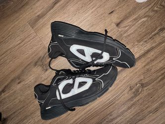 Christian dior's b30