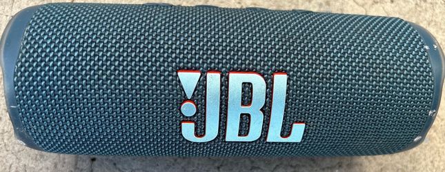 JBL Flip 6 Portable Bluetooth Speaker