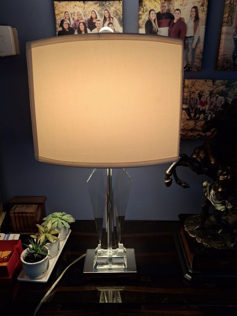 RARE AND Unique  CRYSTAL CLEAR  TABLE LAMP WITH A  Chrome  Base Perfect Condition