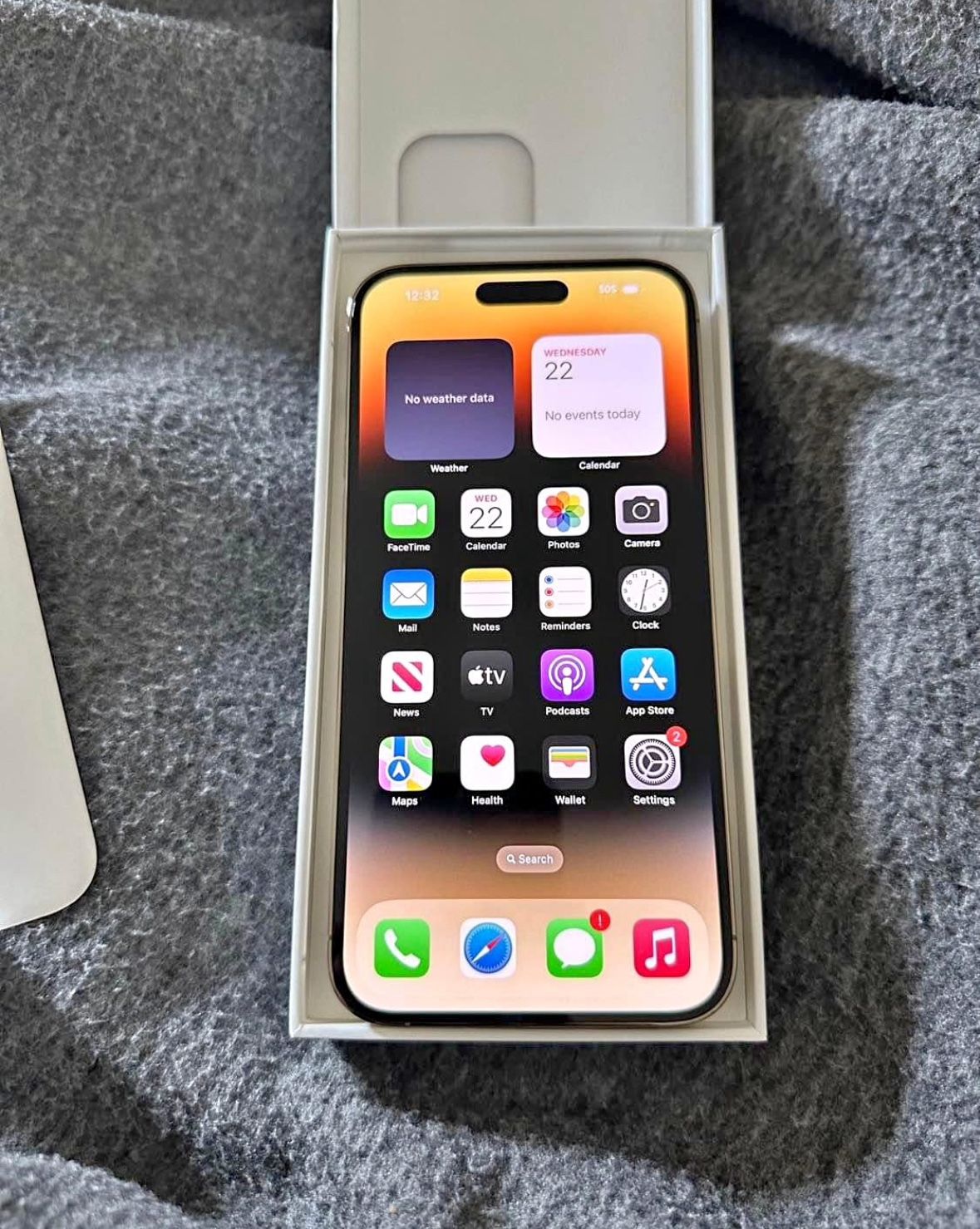 Apple iPhone 14 Pro Max 128 GB in Gold