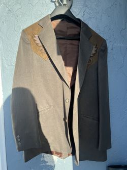 Size 42r Jacket. $5 