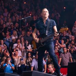 Bryan Adams 