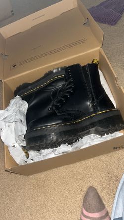 Dr.Martens platform boots Size 6 women