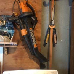 Worx Leaf Blower/ Vacuum 